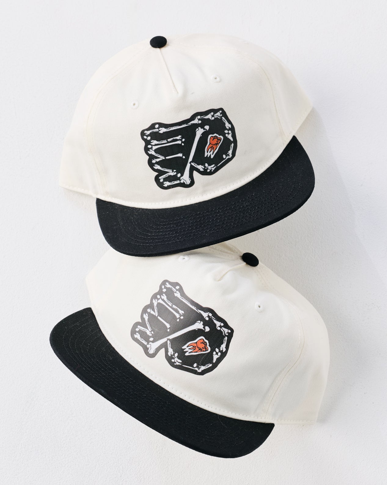 PHILADELPHIA FLYERS BONE LOGO HAT - VINTAGE WHITE AND BLACK